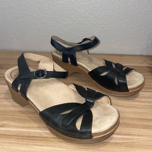 Dansko Season Sandal • Black • Women’s 39/8